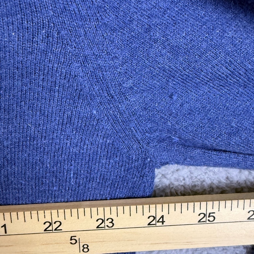 Orvis Men's Deep Blue V-Neck Sweater cotton cashmere blend - Picture 5 of 7